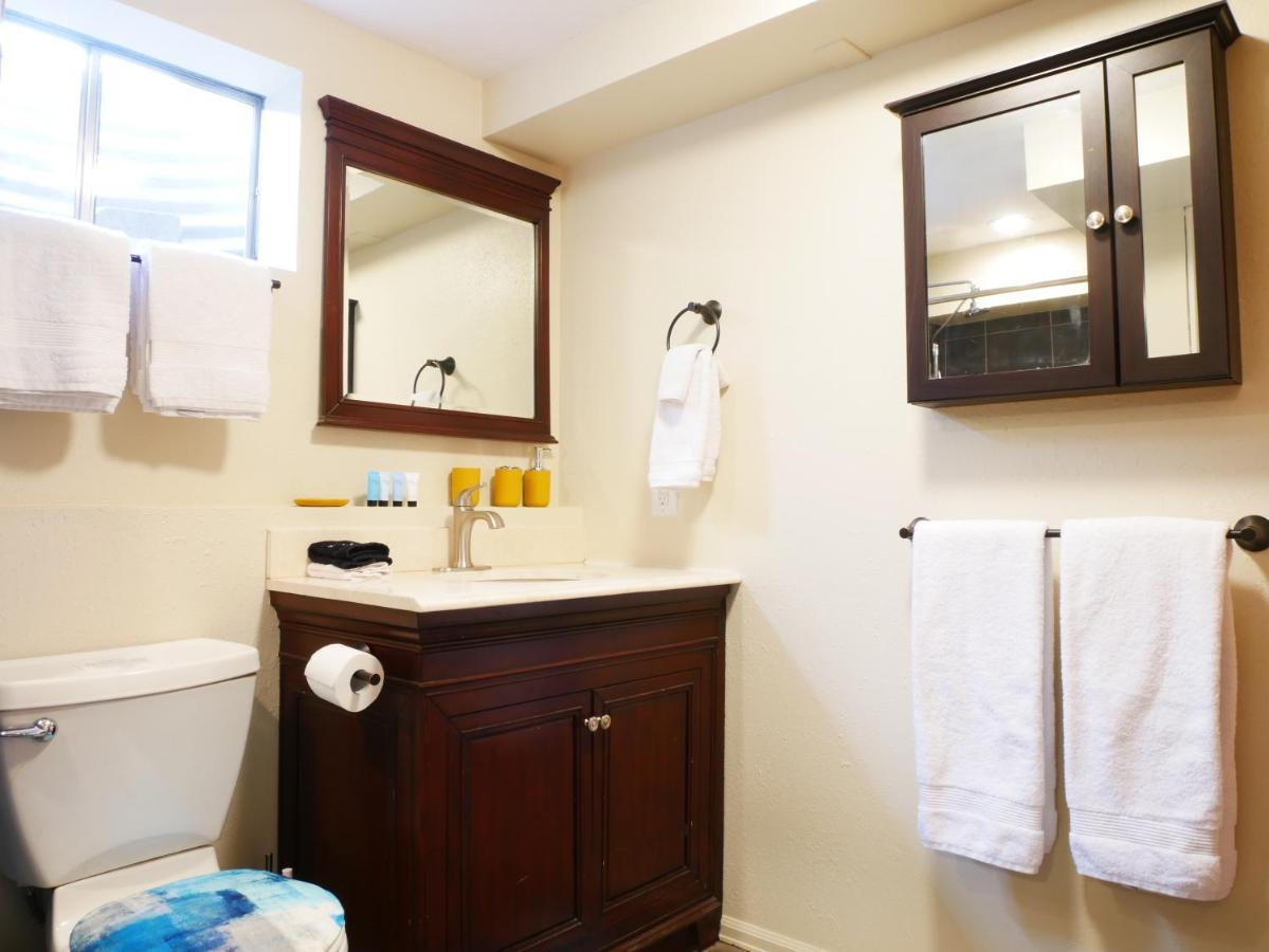 Апартаменты Private Basement, Bath, Living Area In Моррисон Экстерьер фото